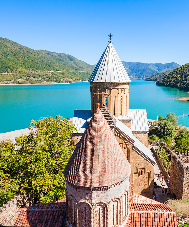 Vẻ Đẹp Huyền Bí của Dãy Kavkaz và Azerbaijan – Gruzia