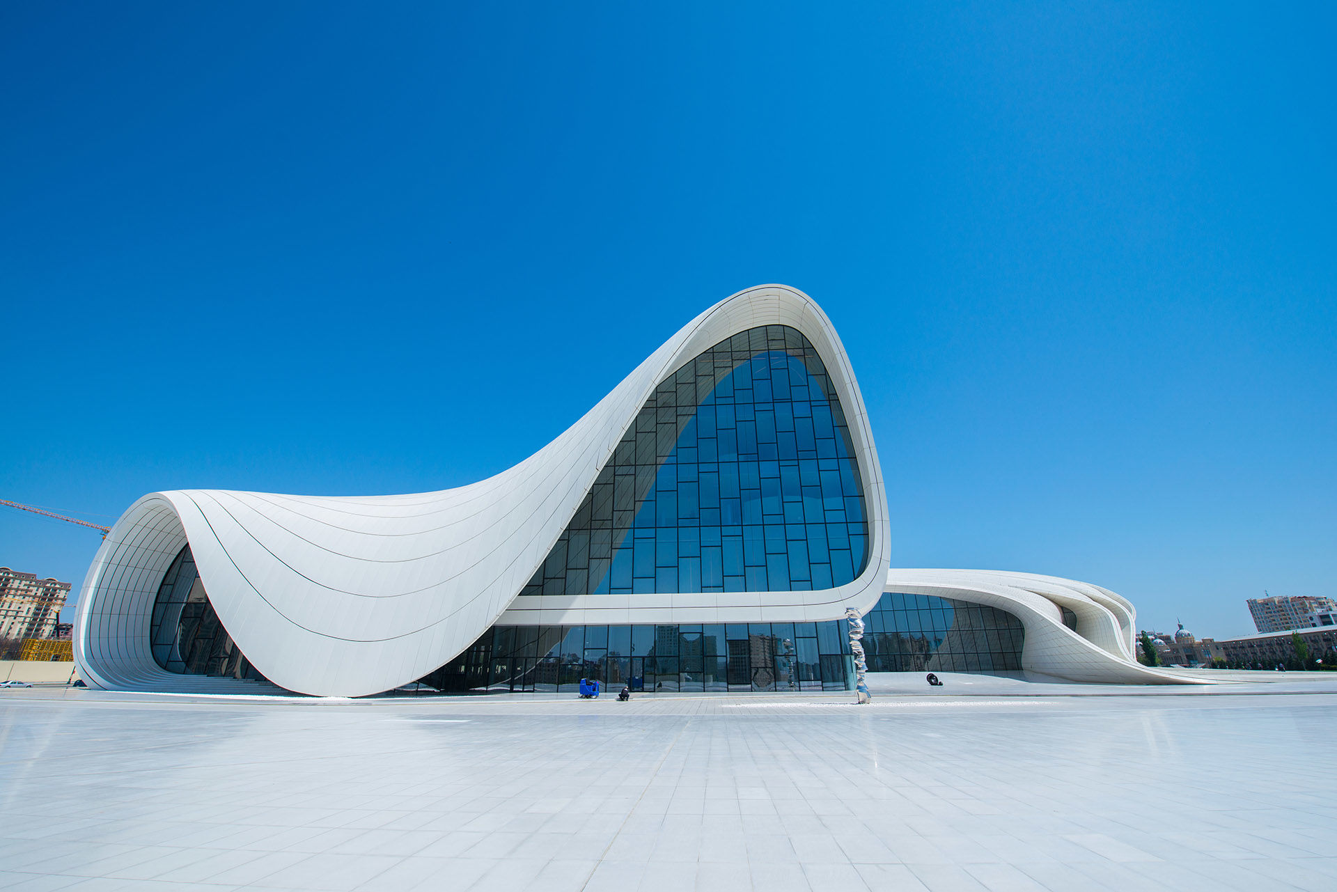 Chiêm ngưỡng cấu trúc “không có đường thẳng” của Trung tâm Heydar Aliyev, Azerbaijan