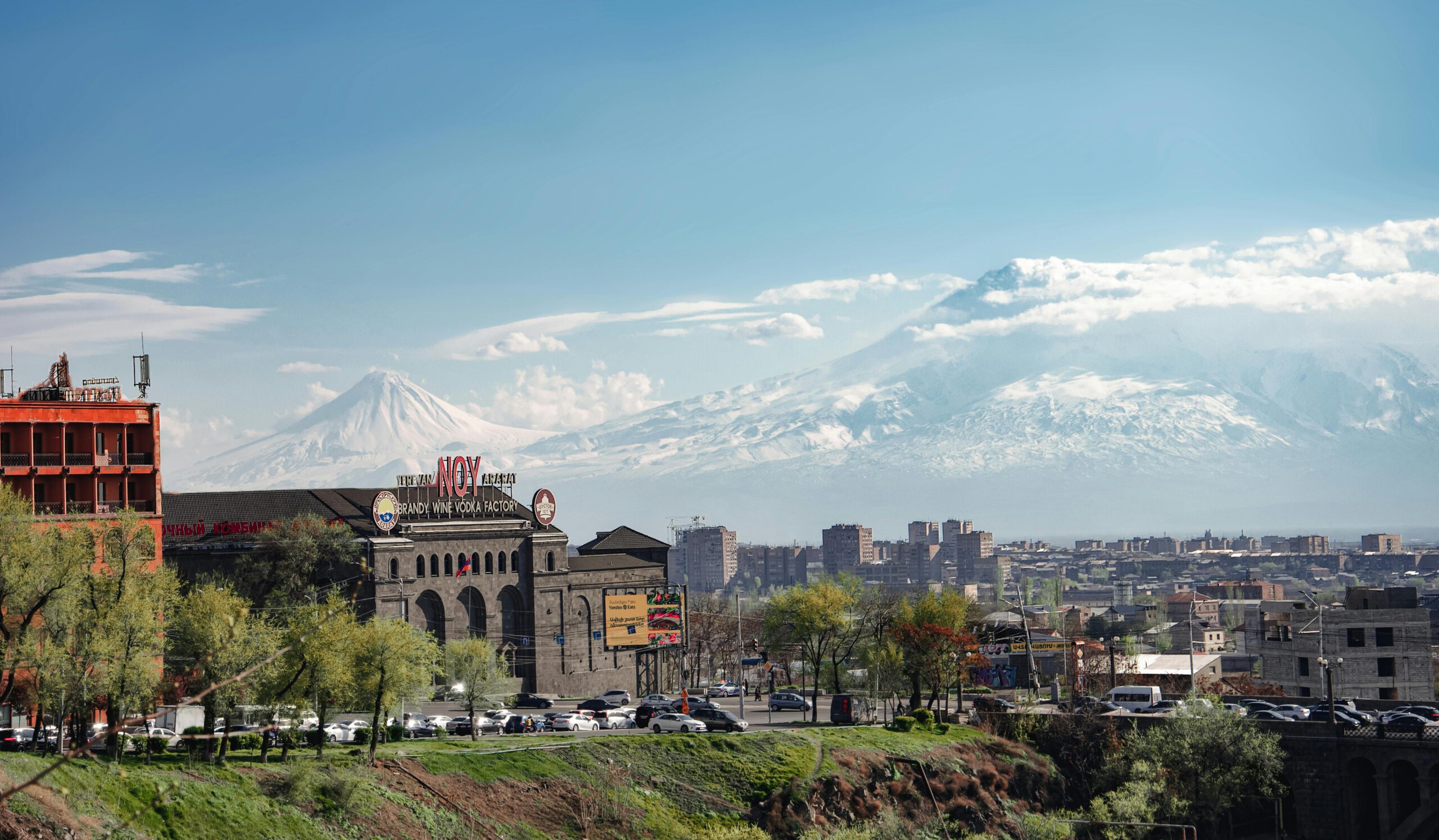 Du Lịch Armenia, chiêm ngưỡng cảnh quan ngoạn mục của núi Ararat