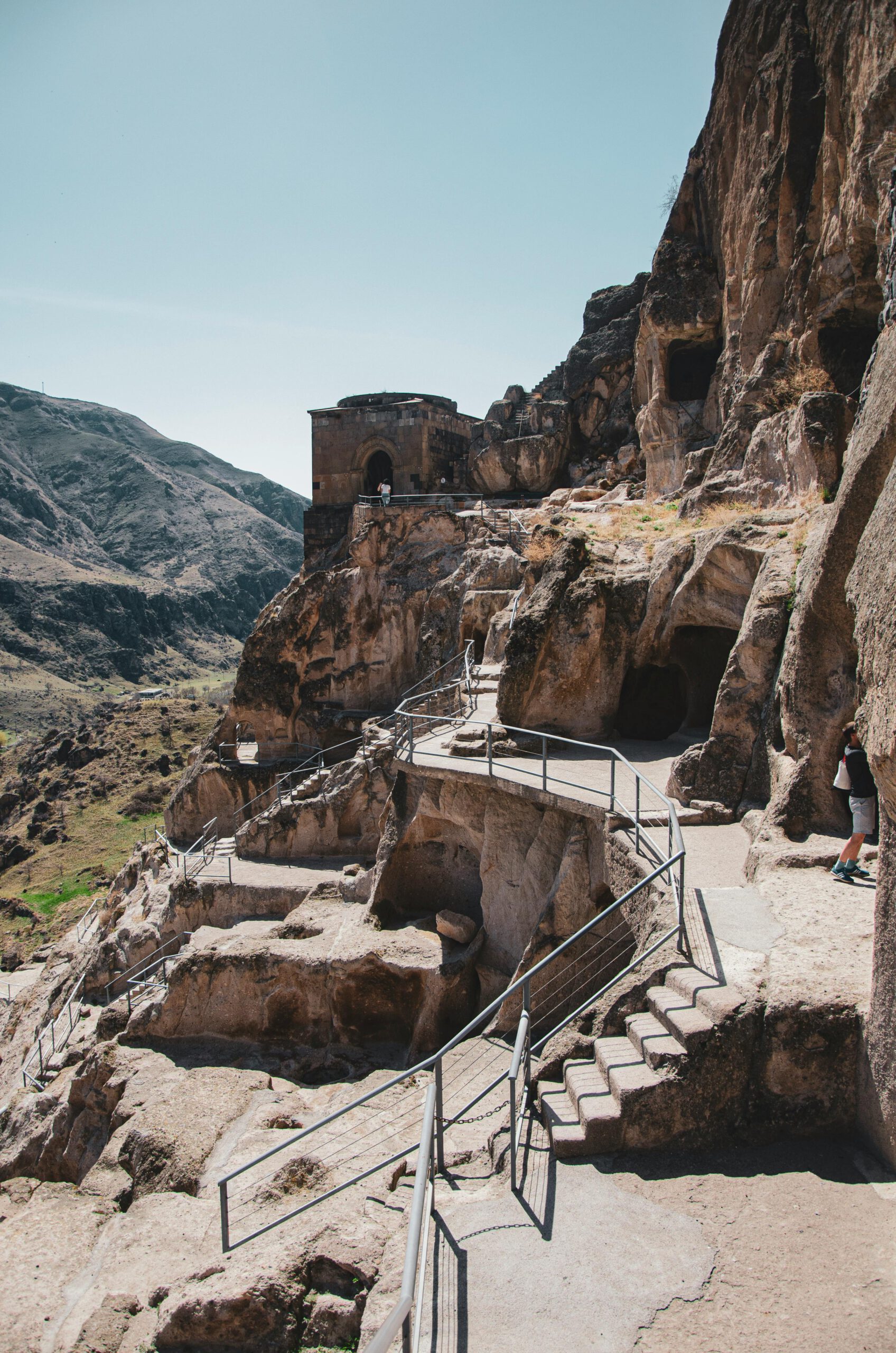 Du lịch Georgia, chiêm ngưỡng thị trấn hang động Vardzia tuyệt đẹp