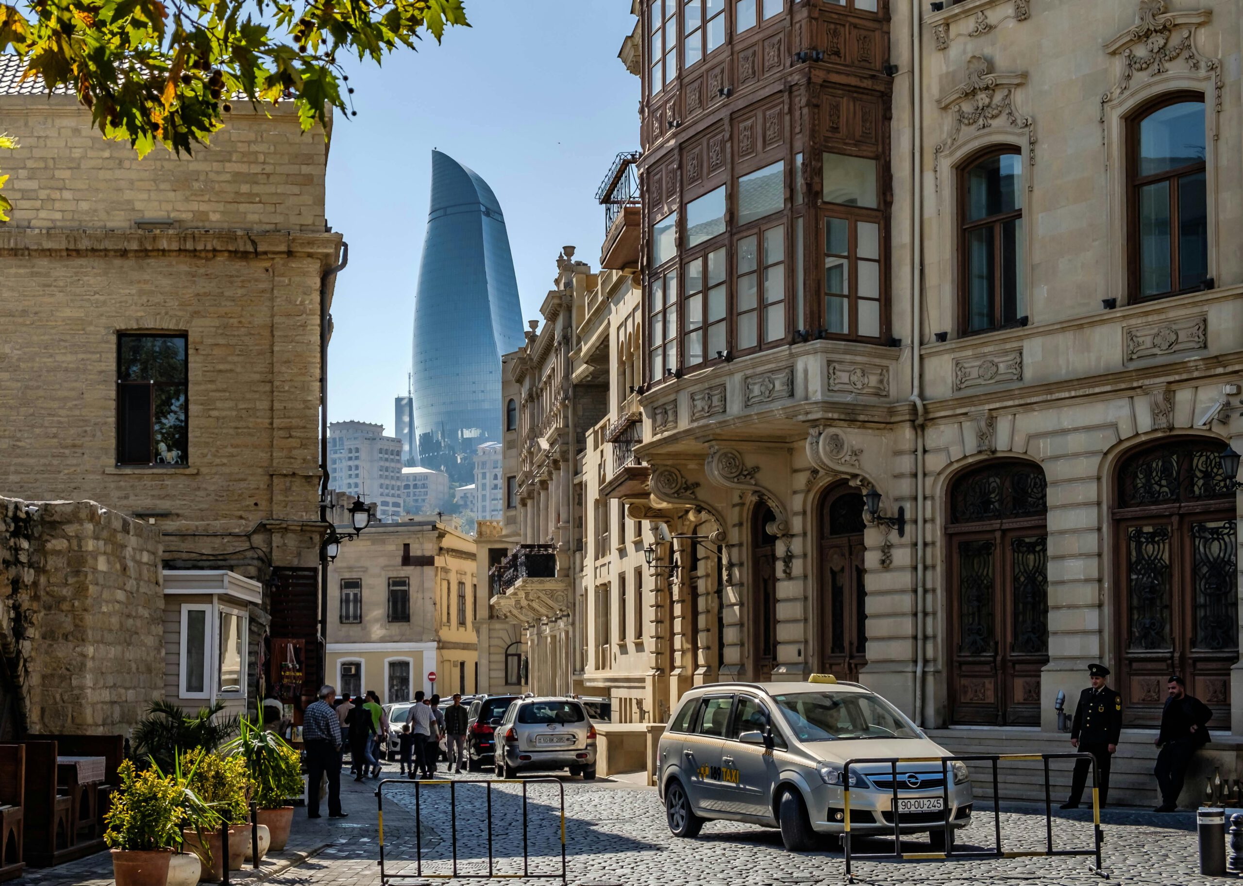 Baku – Thủ đô của Gió và Lửa của Azerbaijan