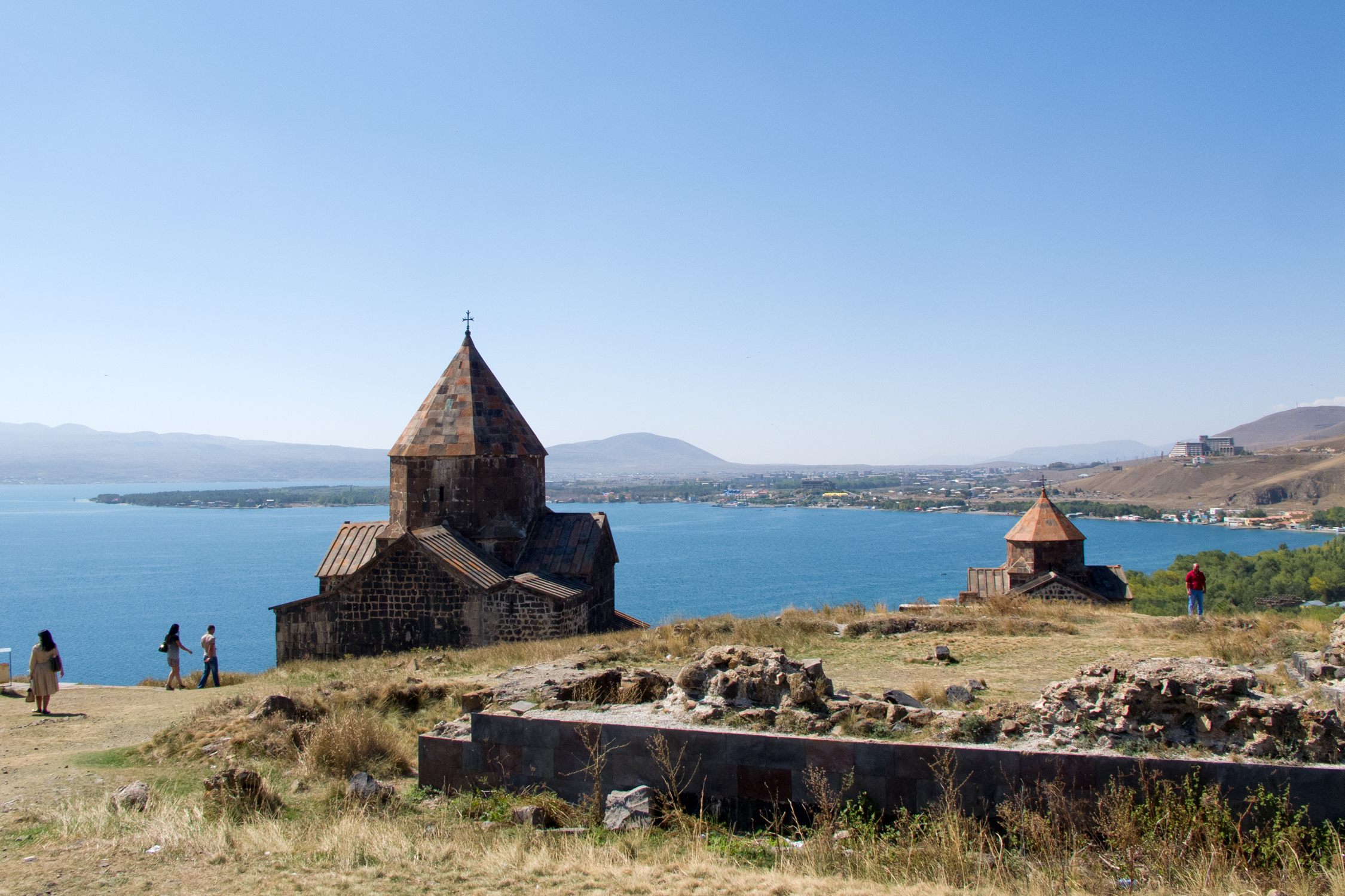 Huyền thoại hồ Sevan – hồ nước ngọt trên cao ở Armenia