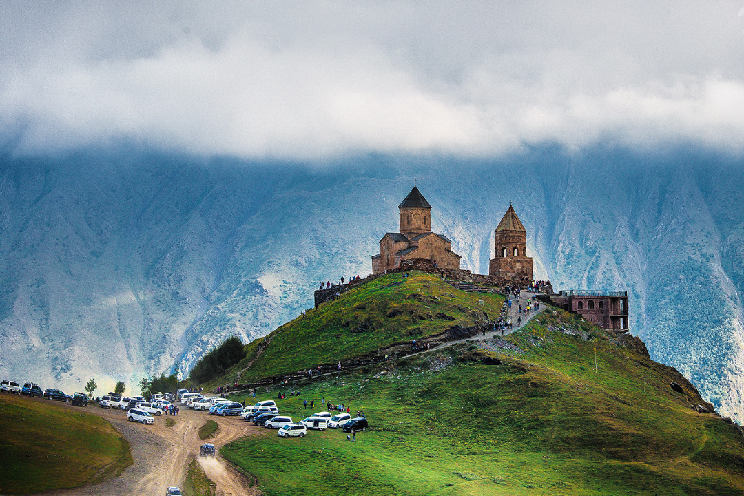 Du Lịch Georgia mùa nào đẹp nhất cho trải nghiệm núi non?