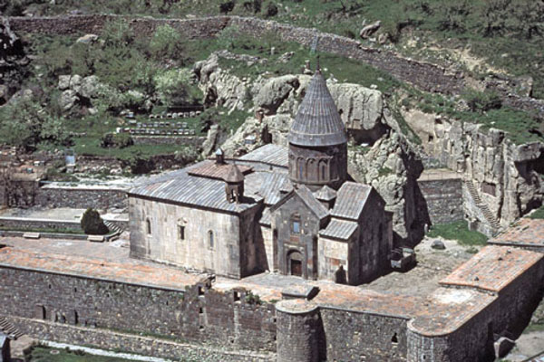 giao-hoi-Armenia-1b
